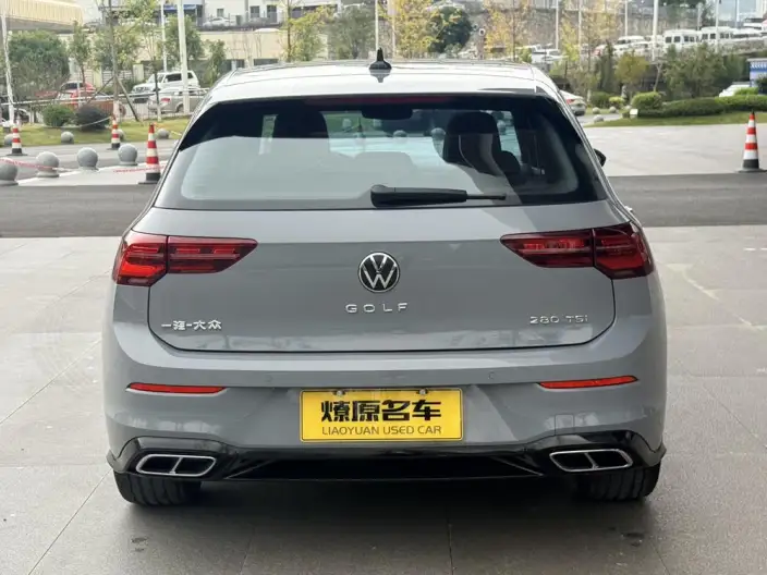 Volkswagen Golf 2023 Model 280TSI DSG R-Line Lite – фото 6