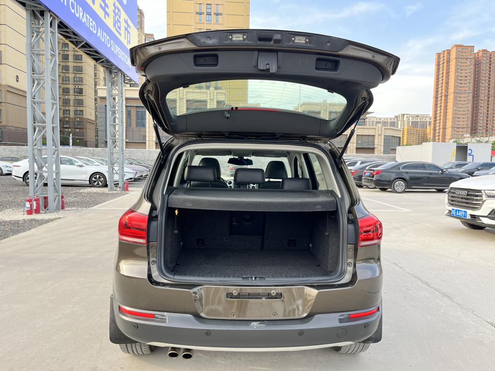 Volkswagen Tiguan 2015 1.8 TSI Automatic FWD Luxury – фото 11
