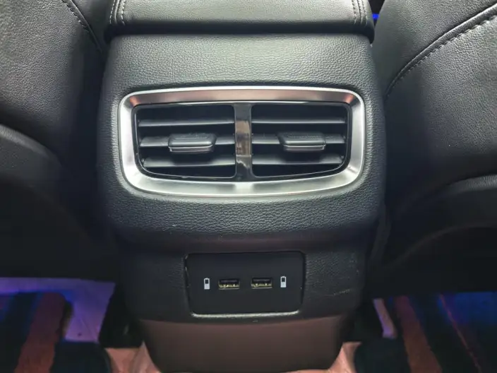 Hongqi H5 Classic 2022 Model Classic Model 1.8T Automatic Flag Rhythm Edition – фото 10