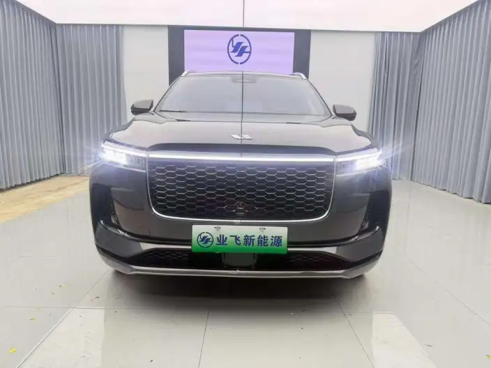 Li Auto ONE 2021 Model Extended Range 6 seat Edition – фото 2