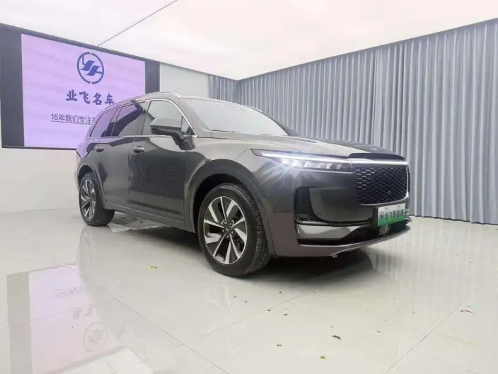 Li Auto ONE 2021 Model Extended Range 6 seat Edition – фото 3