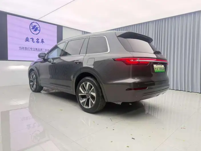 Li Auto ONE 2021 Model Extended Range 6 seat Edition – фото 4