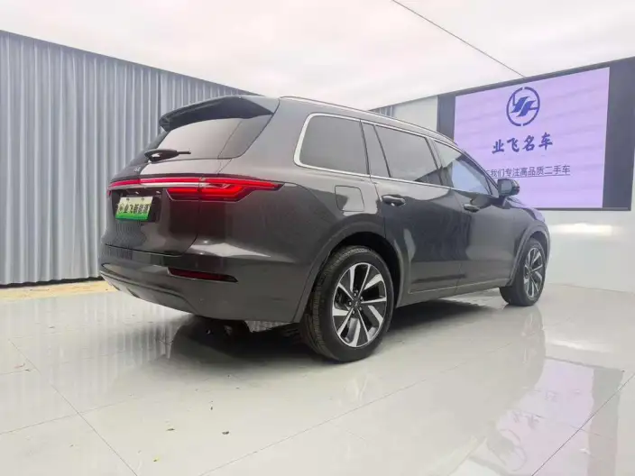 Li Auto ONE 2021 Model Extended Range 6 seat Edition – фото 6