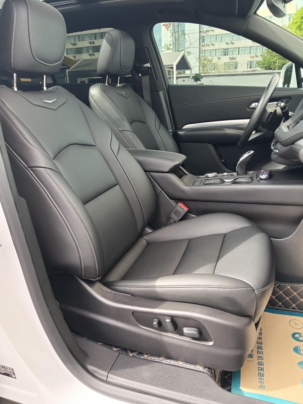 Cadillac XT4 Модель 2020 года комплектация 28T 2WD Luxury – фото 20