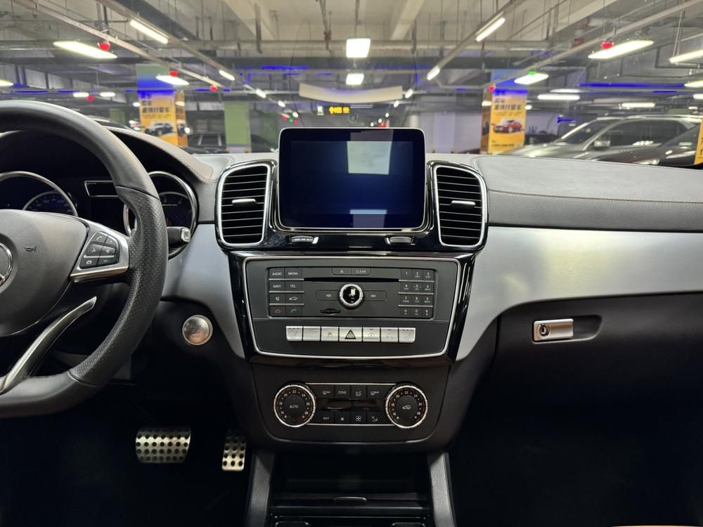Mercedes-Benz GLE AMG 2017 модификация AMG GLE 43 4MATIC – фото 18