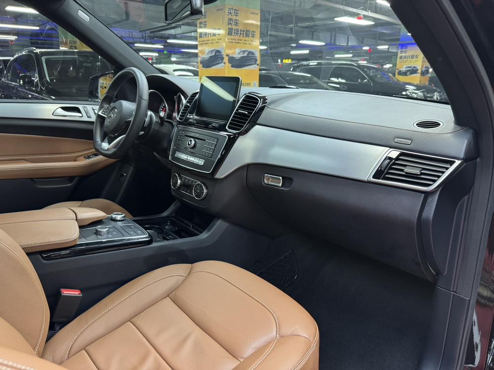 Mercedes-Benz GLE AMG 2017 модификация AMG GLE 43 4MATIC – фото 36
