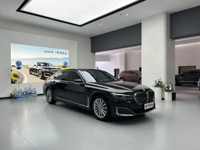 BMW 7 Series 2021 Model 730Li Luxury Set – фото 3