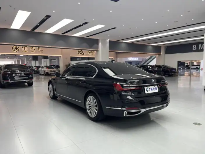 BMW 7 Series 2021 Model 730Li Luxury Set – фото 4