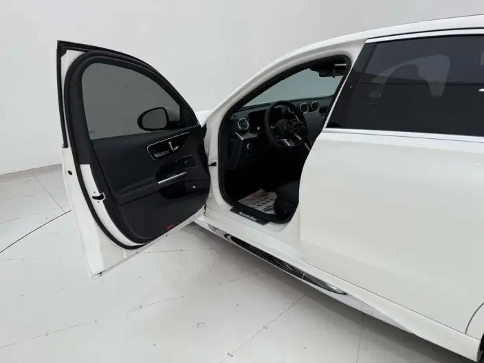 Mercedes-Benz C-Class 2024 Model C 260 L Sports Edition – фото 10