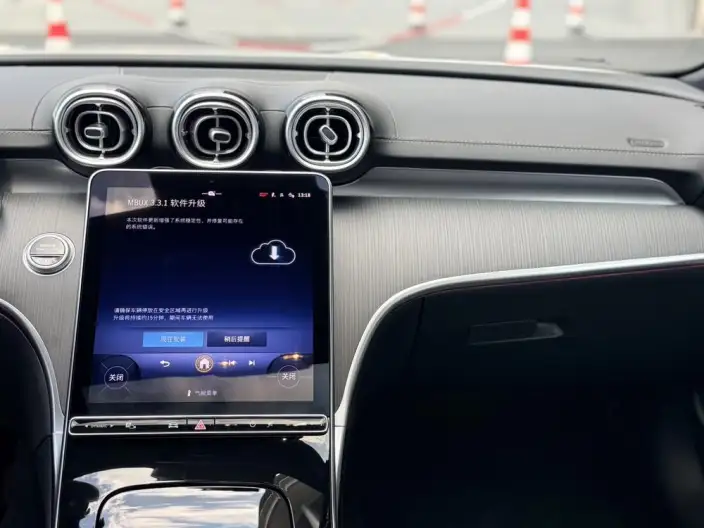 Mercedes-Benz C-Class 2025 Model C 200 L Sports Edition – фото 10