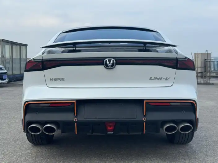 Changan UNI-V 2023 Model 1.5T Sports Edition – фото 5
