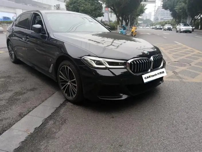BMW 5 Series 2023 Model 530Li Leading Model M Sports Set – фото 3