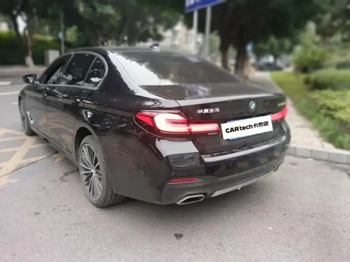 BMW 5 Series 2023 Model 530Li Leading Model M Sports Set – фото 5
