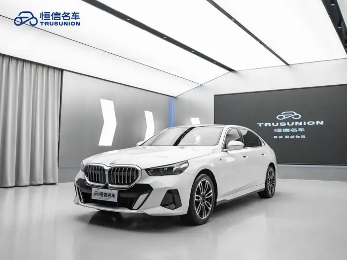BMW 5 Series 2024 Model 525Li M Sports Set – фото 1