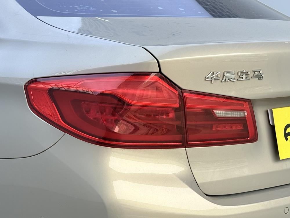 BMW 5 Series 2018 528Li Launch Special Edition – фото 13