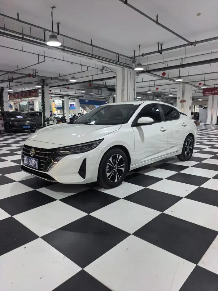 Nissan Sylphy 2023 Model 1.6L CVT Yuexiang Edition – фото 1