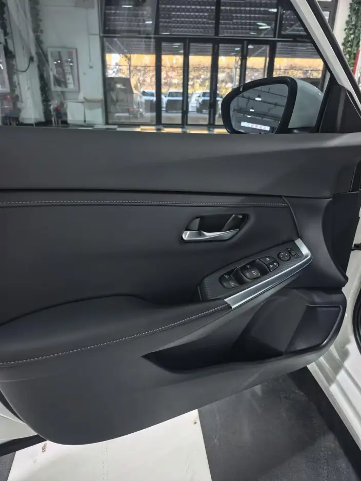 Nissan Sylphy 2023 Model 1.6L CVT Yuexiang Edition – фото 8