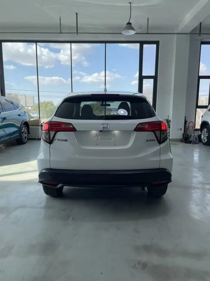 Honda Vezel 2020 Model 1.5L CVT Pioneer Edition – фото 5