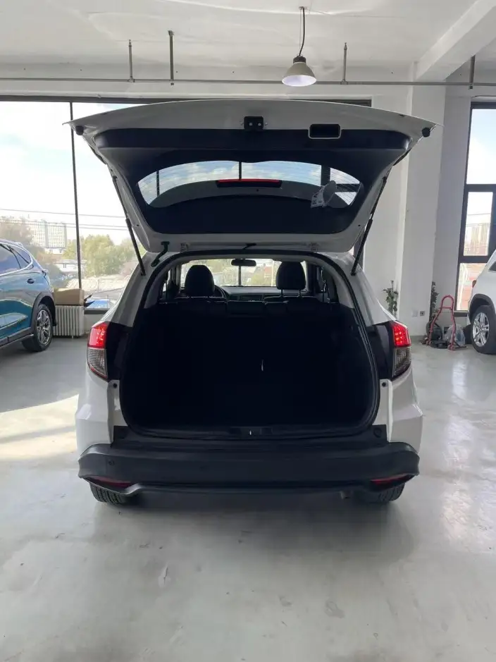 Honda Vezel 2020 Model 1.5L CVT Pioneer Edition – фото 8