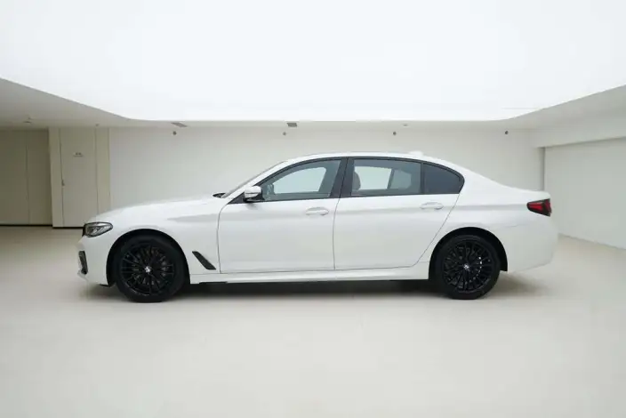 BMW 5 Series 2022 Model Facelift II 530Li xDrive M Sports Set – фото 3
