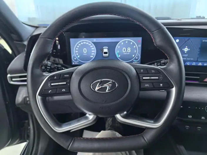 Hyundai Ioniq 2022 Model 1.5L CVT 20th SE 20th Anniversary Memorial Edition – фото 9