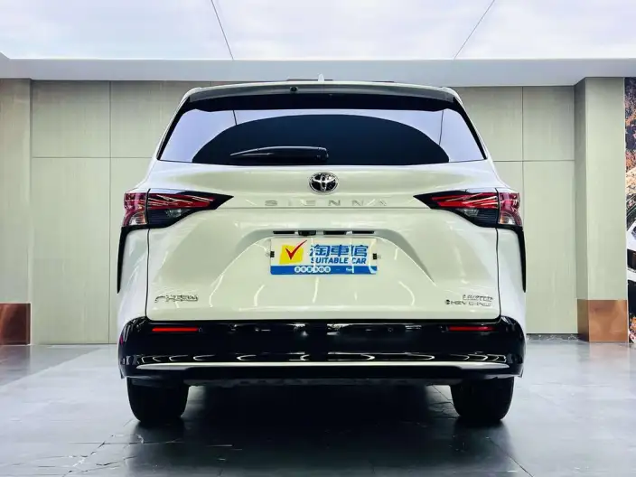 Toyota Sienna 2024 Model Hybrid 2.5L 4WD Premium Edition – фото 5
