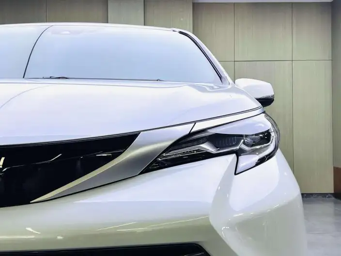 Toyota Sienna 2024 Model Hybrid 2.5L 4WD Premium Edition – фото 7