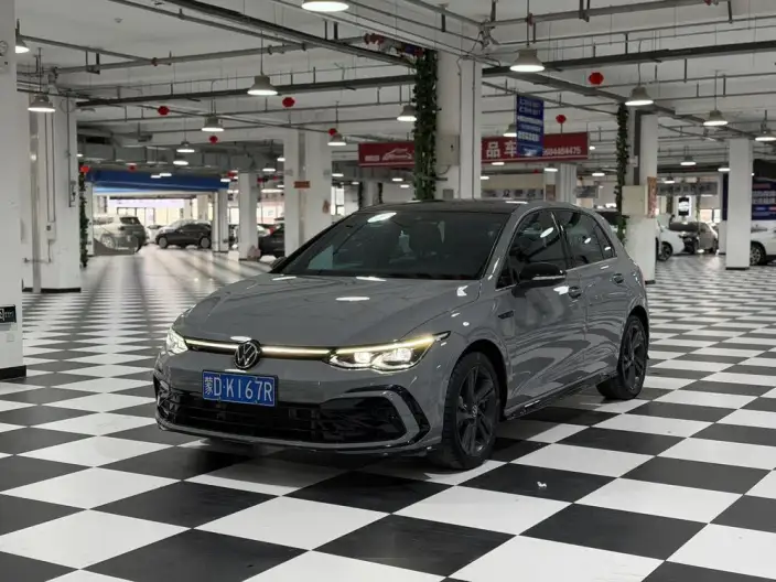 Volkswagen Golf 2022 Model 280TSI DSG R-Line – фото 1