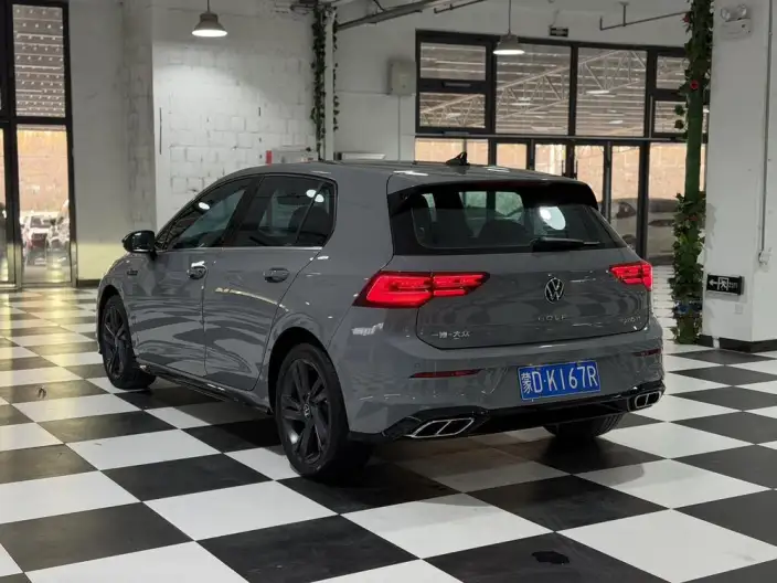 Volkswagen Golf 2022 Model 280TSI DSG R-Line – фото 4