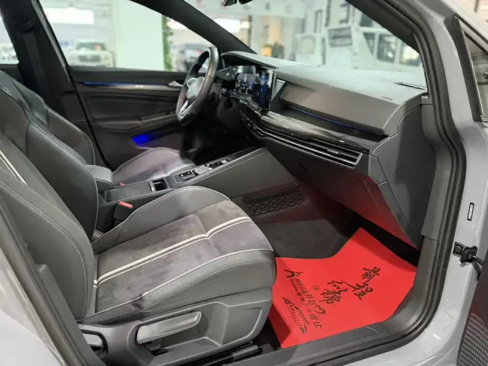 Volkswagen Golf 2022 Model 280TSI DSG R-Line – фото 10