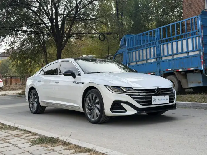 Volkswagen CC 2024 Model 380TSI Eye-catching version – фото 3