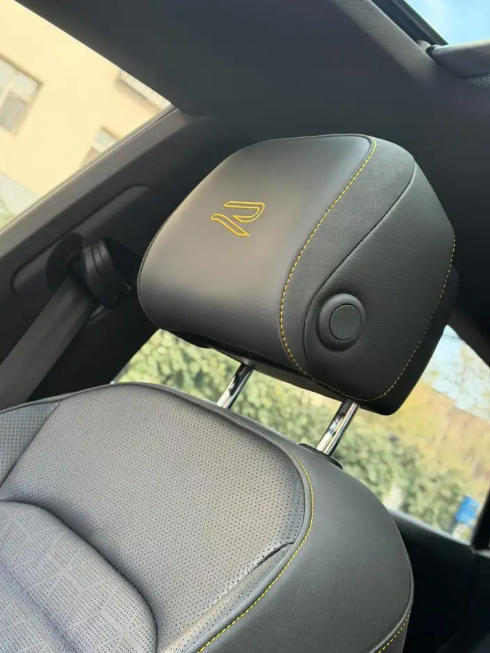 Volkswagen CC 2024 Model 380TSI Eye-catching version – фото 7