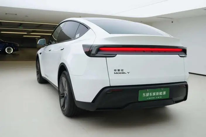 Model Y 2026 Model Rear-wheel drive version – фото 4