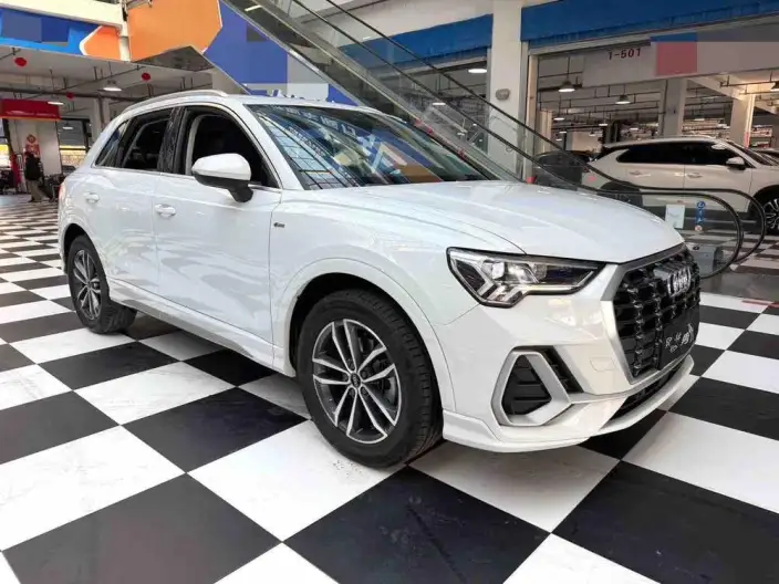 AUDI Q3 2022 Model 35 TFSI Enterprising Dynamic Model – фото 3