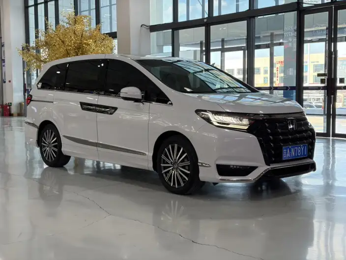 Honda Elysion 2022 Model 2.0L Hybrid Deluxe Edition – фото 3