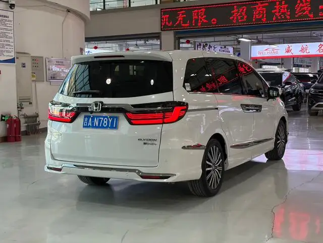 Honda Elysion 2022 Model 2.0L Hybrid Deluxe Edition – фото 6