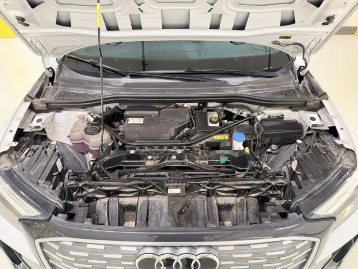 Audi Q4 e-tron 2023 Model 40 e-tron Chuangxing Edition – фото 10