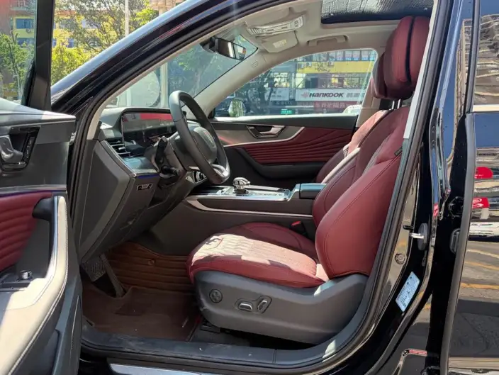 Hongqi HS5 2023 Model 2.0T Flag Xiang Pro Edition – фото 8