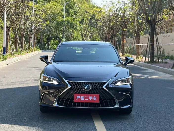 Lexus ES 2022 Model 200 Superior Edition – фото 2
