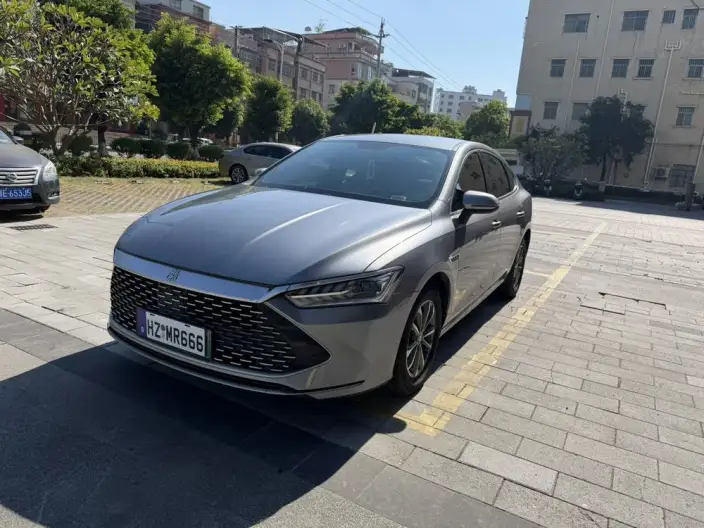BYD Qin PLUS DM 2023 Model DM-i Champion Edition 55KM Leading Model – фото 1