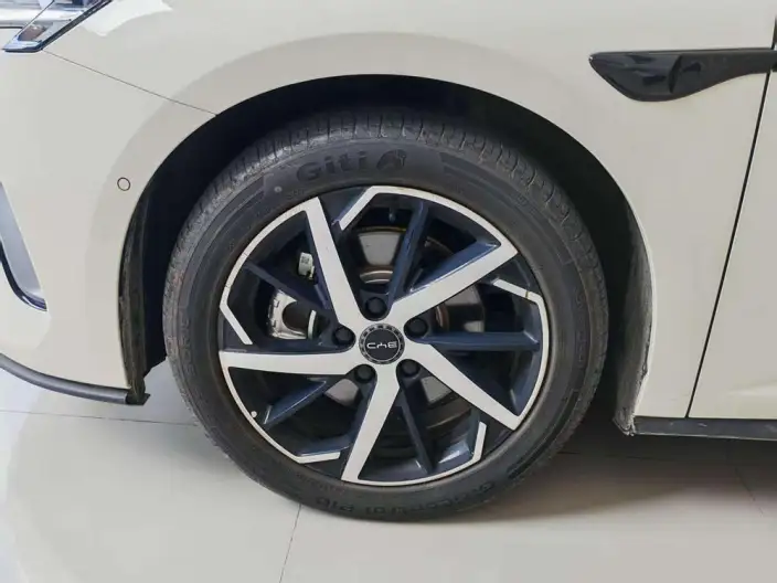 BYD Seal 07DM 2026 Model DM-i 230KM Flagship Model – фото 8