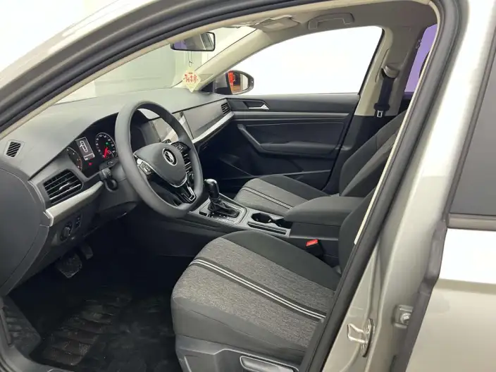 Volkswagen Lavida 2021 Model 1.5L Automatic Fashion edition – фото 10