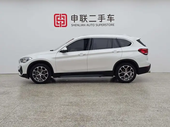BMW X1 2022 Model sDrive25Li Leading Model – фото 3