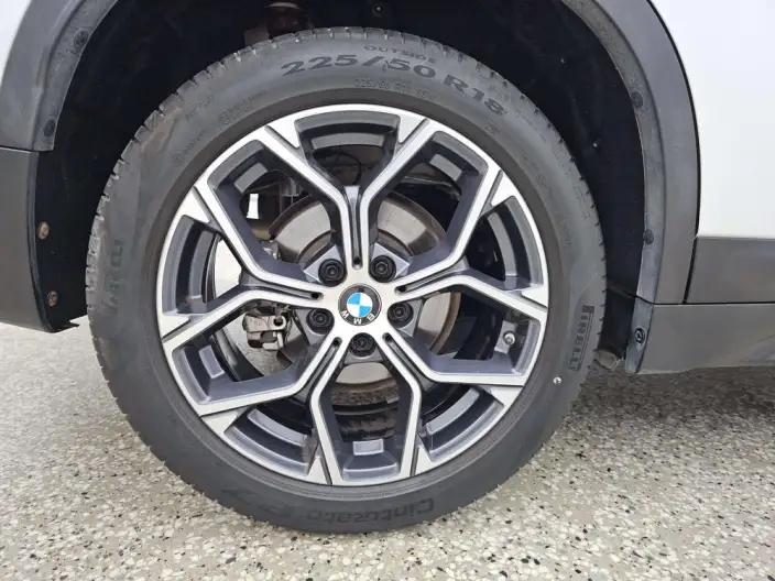 BMW X1 2022 Model sDrive25Li Leading Model – фото 6