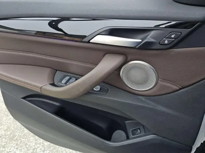 BMW X1 2022 Model sDrive25Li Leading Model – фото 7