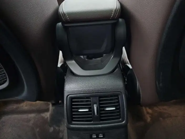 BMW X1 2022 Model sDrive25Li Leading Model – фото 8