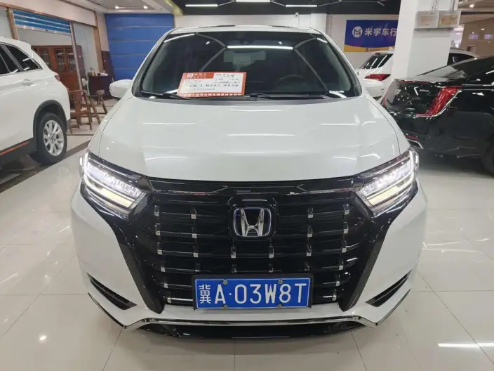 Honda Elysion 2022 Model 2.0L Hybrid Deluxe Edition – фото 2