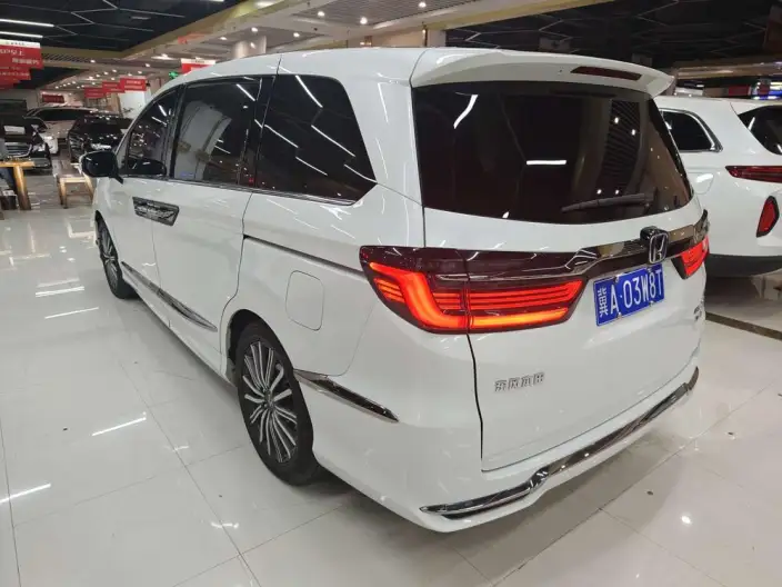 Honda Elysion 2022 Model 2.0L Hybrid Deluxe Edition – фото 4