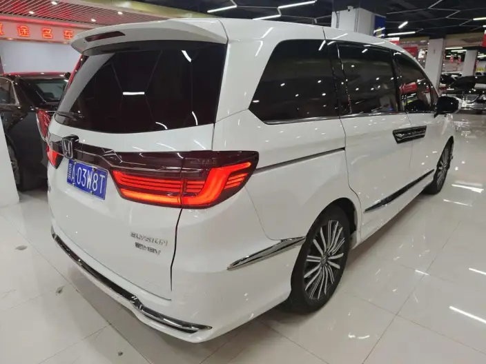 Honda Elysion 2022 Model 2.0L Hybrid Deluxe Edition – фото 5
