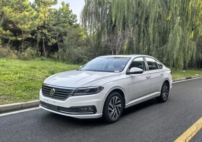 Volkswagen Lavida 2021 Model 1.5L Automatic Comfort Edition – фото 1